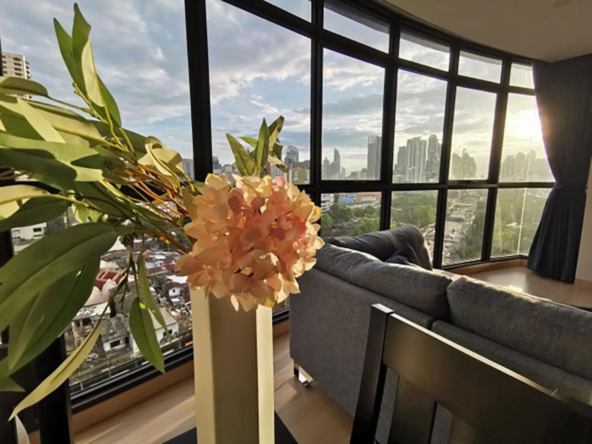 Lumpini Suite Phetchaburi-Makkasan Banguecoque Exterior foto