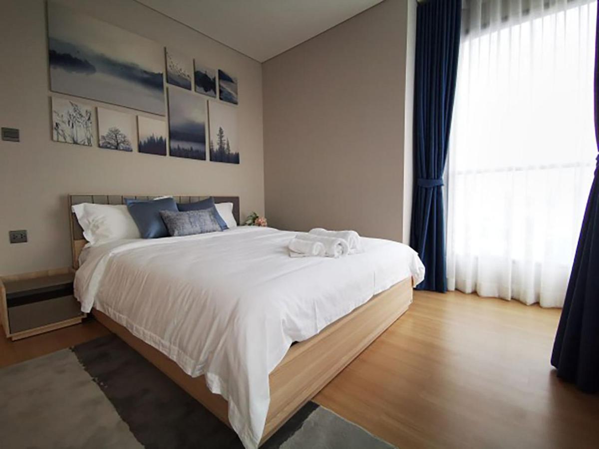 Lumpini Suite Phetchaburi-Makkasan Banguecoque Exterior foto
