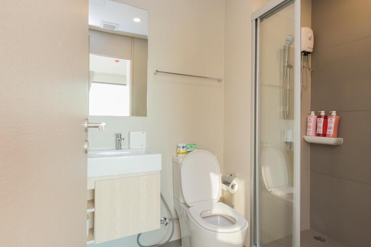Lumpini Suite Phetchaburi-Makkasan Banguecoque Exterior foto